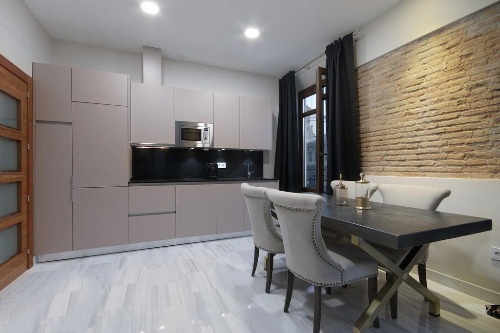 Aparthotel Bibo Gran Via 3*